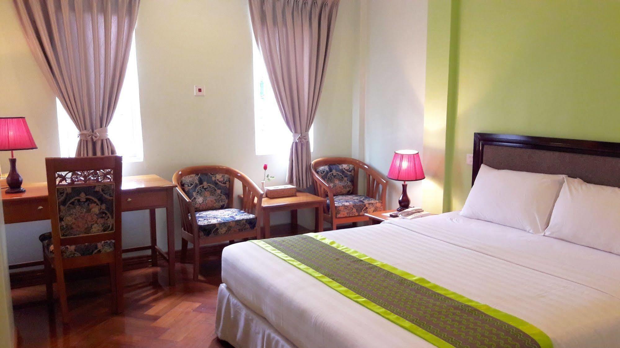 Grand Laurel Hotel Yangon Exterior foto